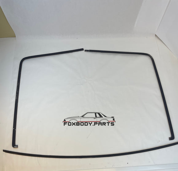 79-93 Ford Mustang Rear Window Trim Reveal Molding (Hatch) OEM